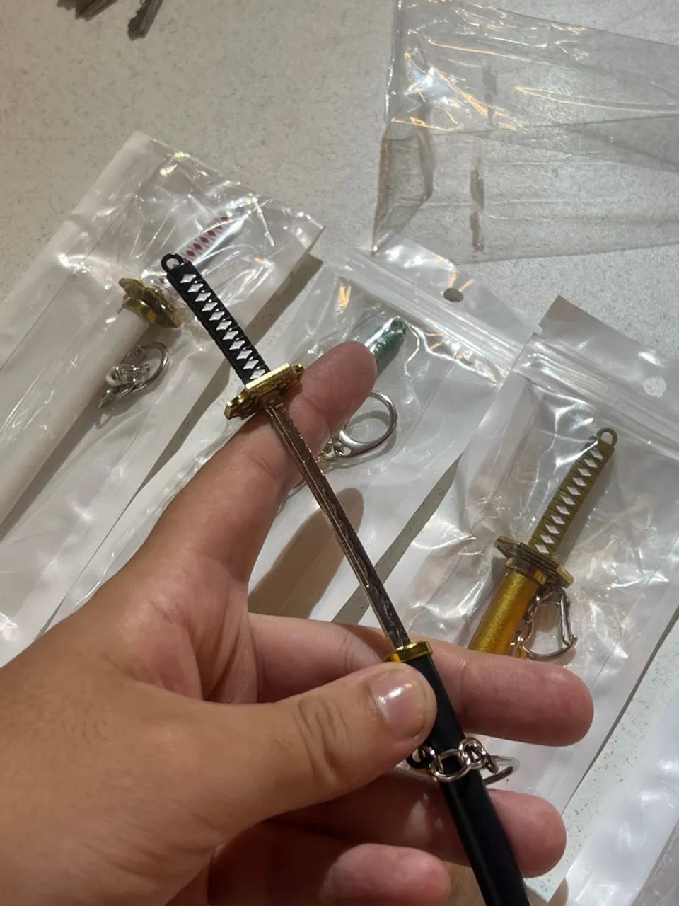 Espada decorativa, usada como pilador, chaveiro, coleção - Foto 2