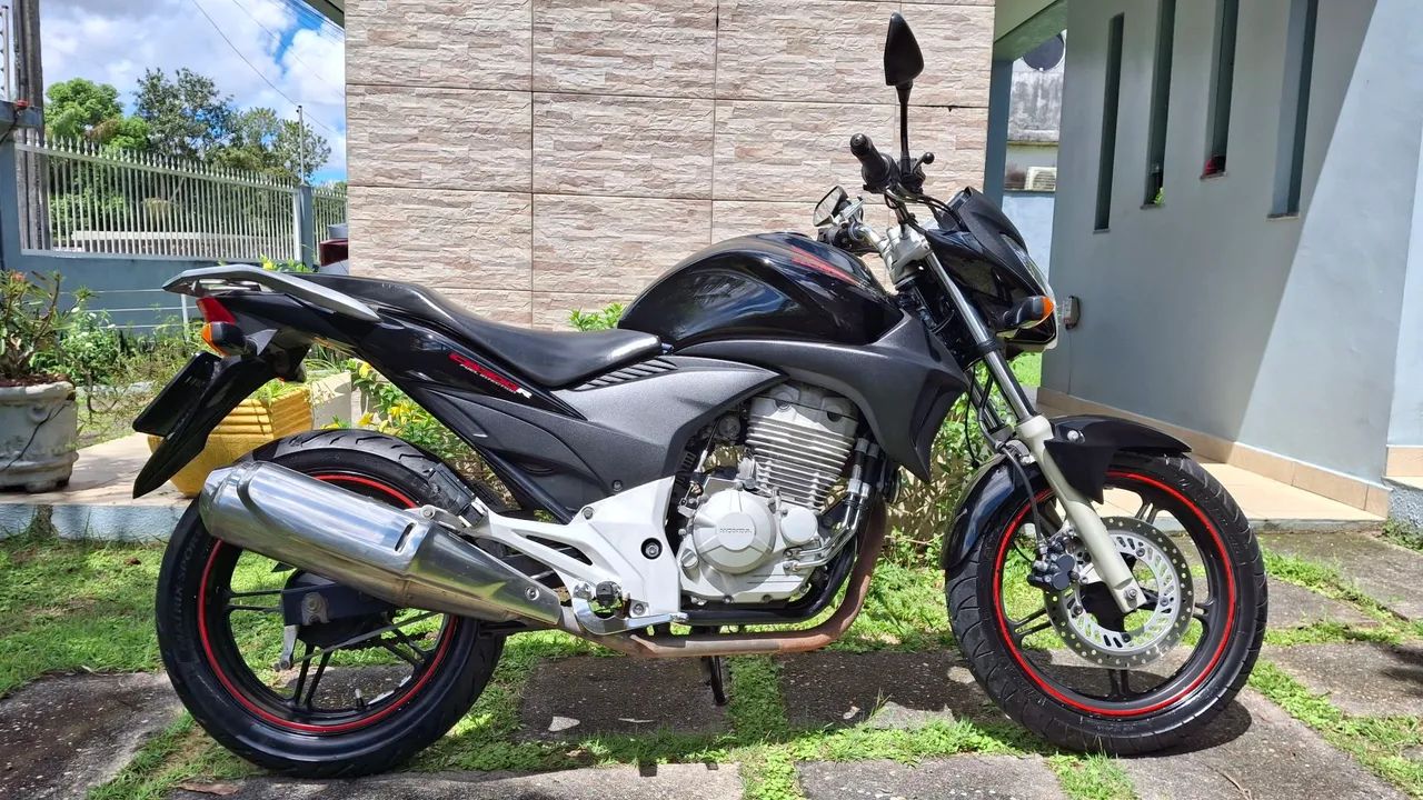 CB 300 2011