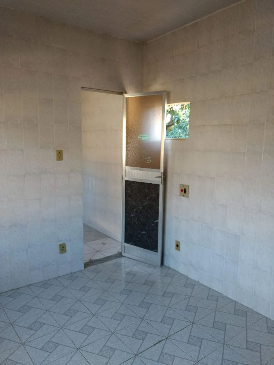 Casa ( já alugada) - Foto 4