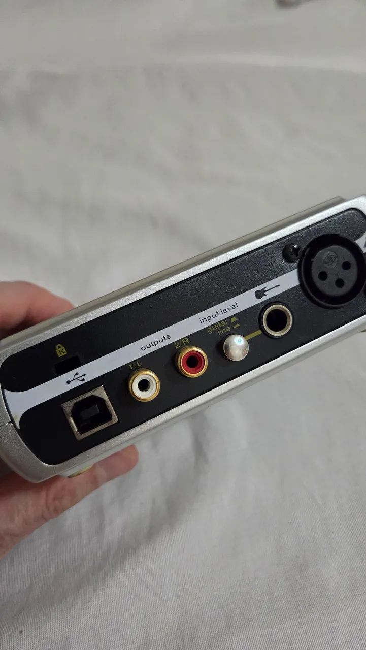 Interface de Áudio M-Audio Fast Track USB - Perfeito Estado