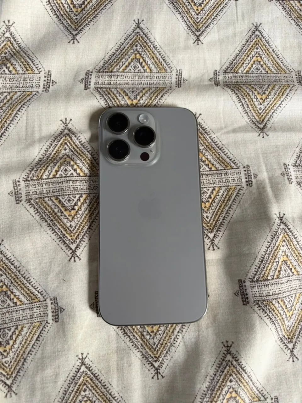 iPhone 16 Pro - Foto 2