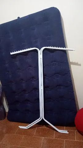 Cabides e bancada 
