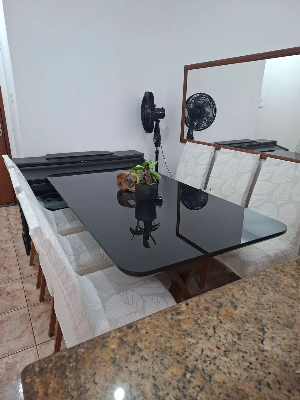 MESA DE ALTO PADRÃO LINDA E CONFORTÁVEL - Foto 3