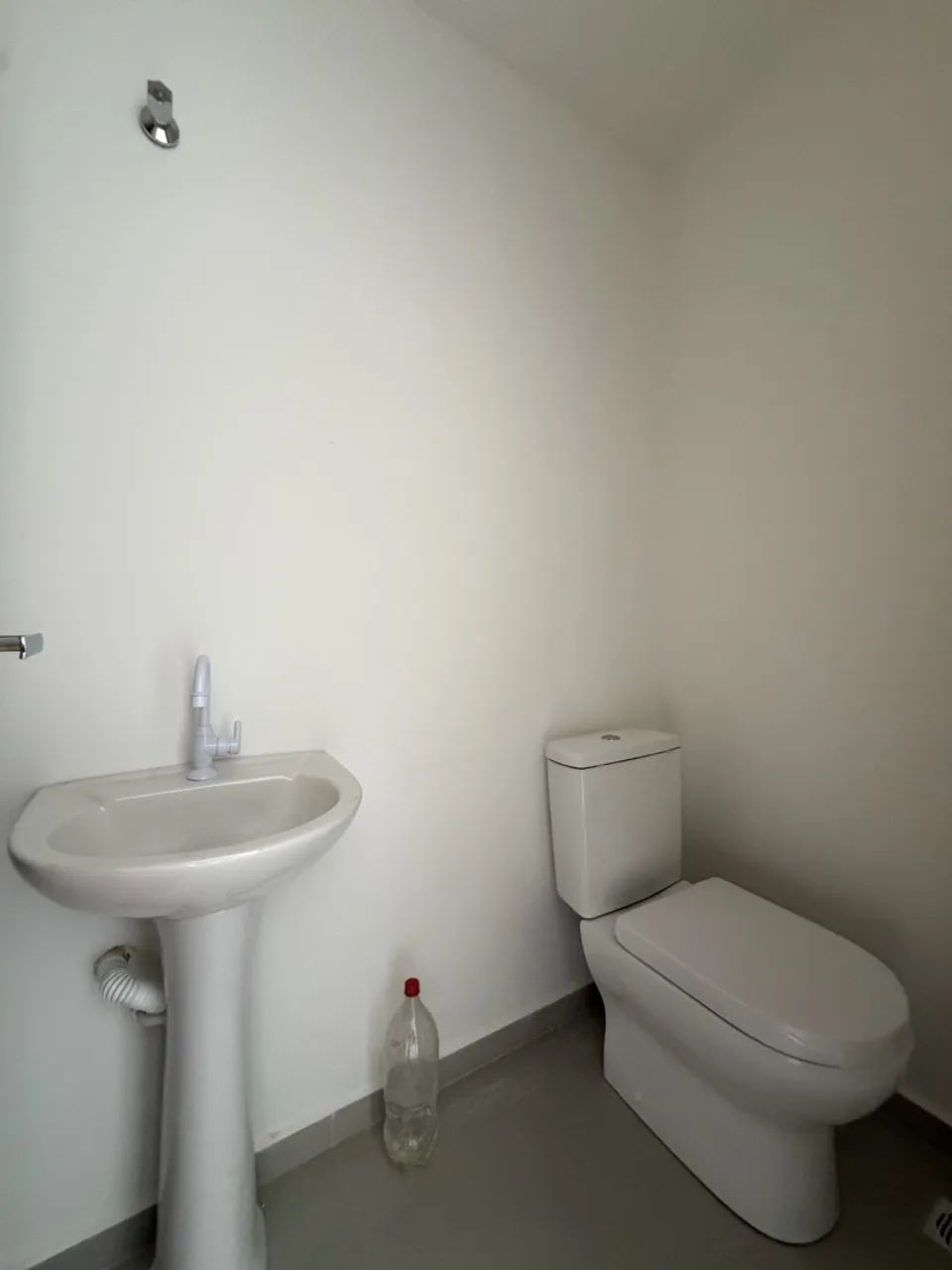 Sobrado 03 quartos e churrasqueira em Curitiba  - Foto 4