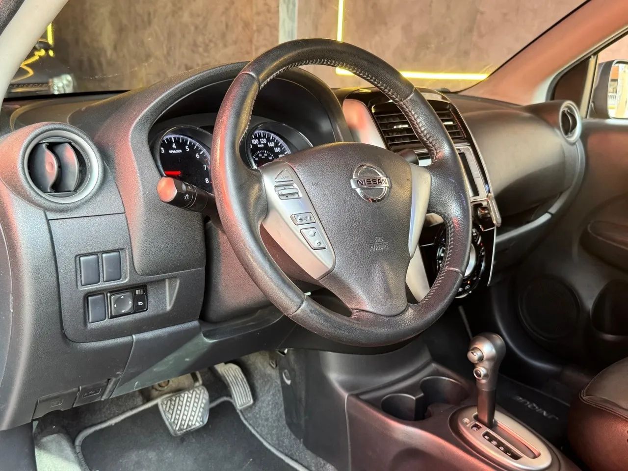 Nissan Versa UNIQUE 1.6 16V FlexStart 4p Aut., foto 11 de 18