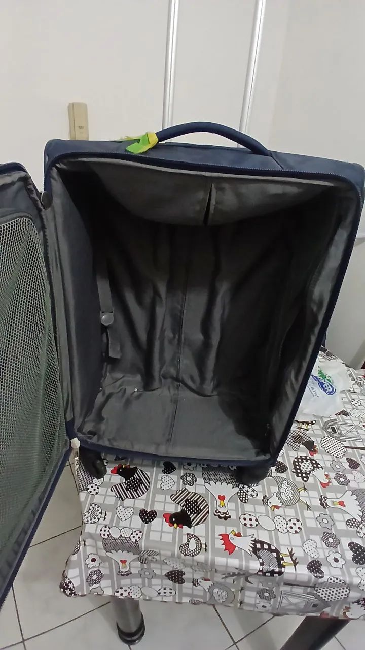 Mala de viagem grande bem Conservada - Foto 4