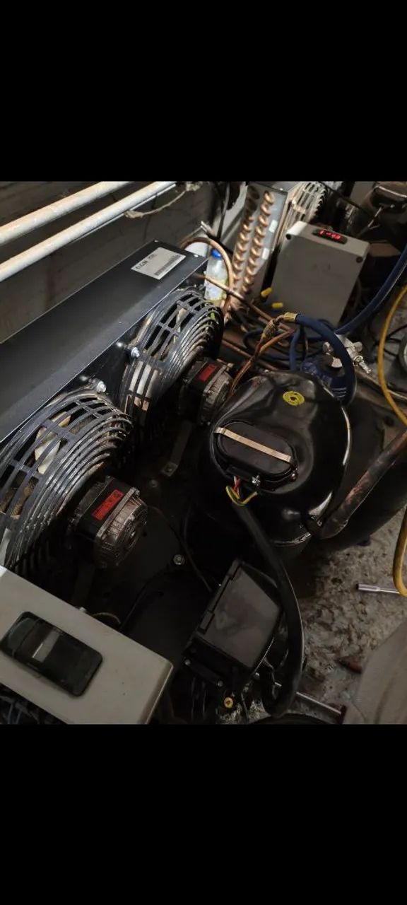 Instalação e higienização de ar condicionado.