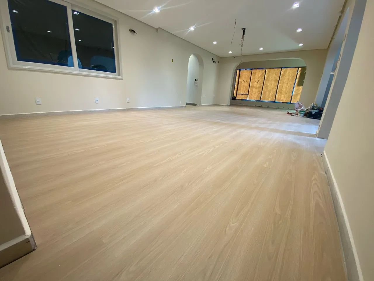 Pisos vinilicos, laminados e rodapés. - Foto 5