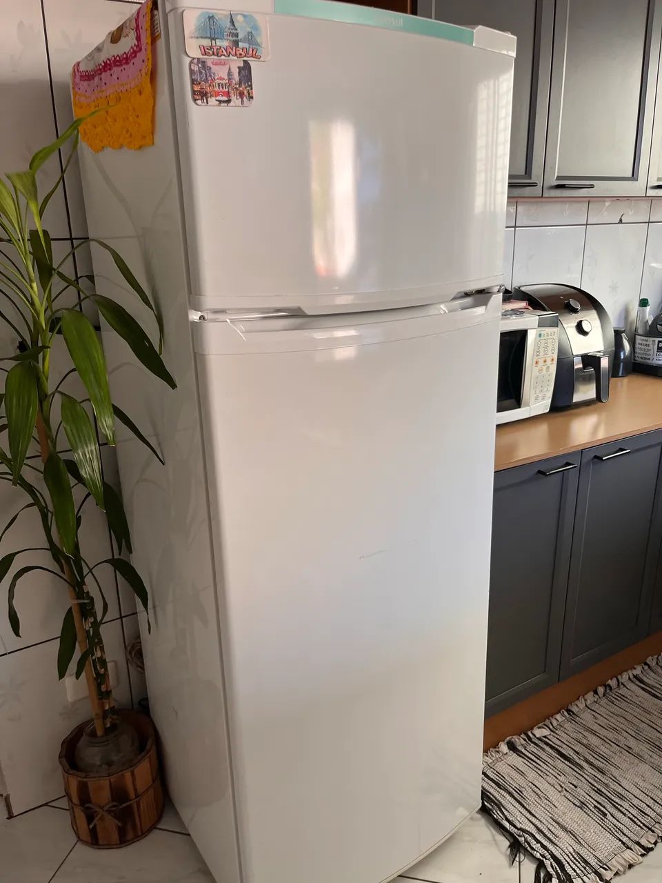 Vende se geladeira cônsul 