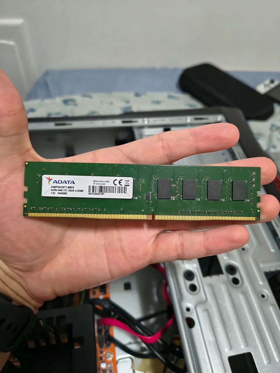 Placa mãe e memória RAM 8gb ddr4 (ambas com defeito, valor negociável)