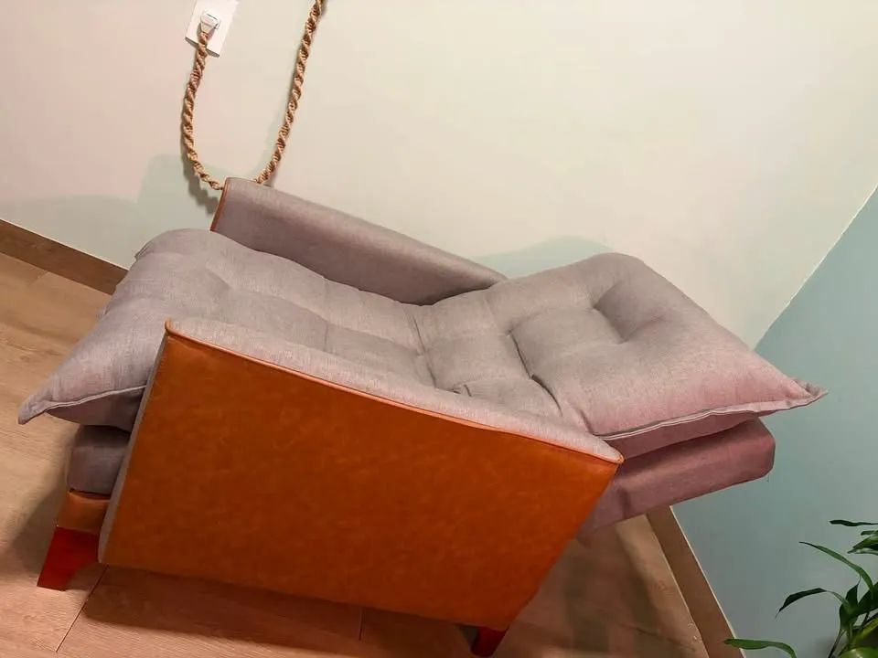 Poltrona reclinável + puff - Foto 2