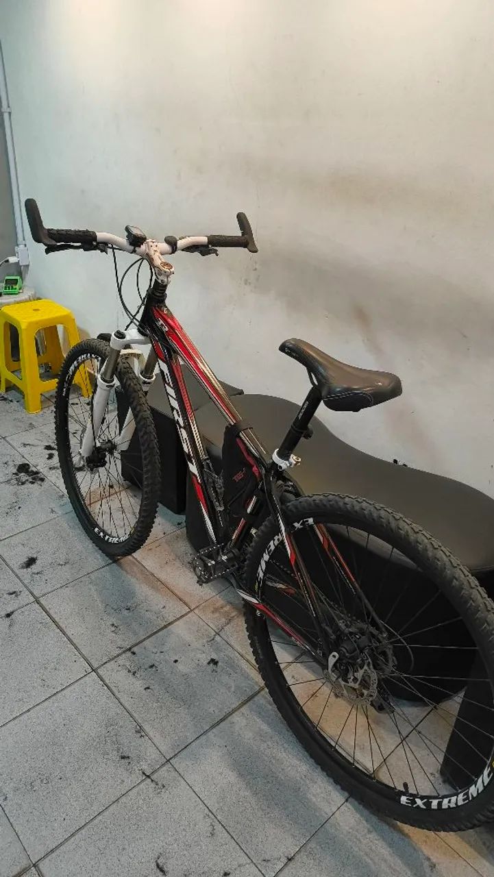 Vendo aro 29 semi-nova já com acessórios
