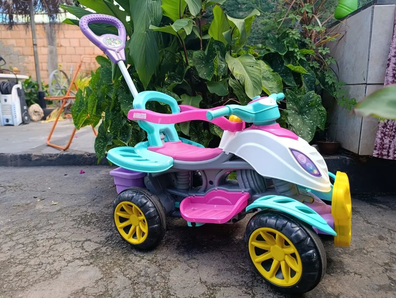 Quadriciclo infantil 