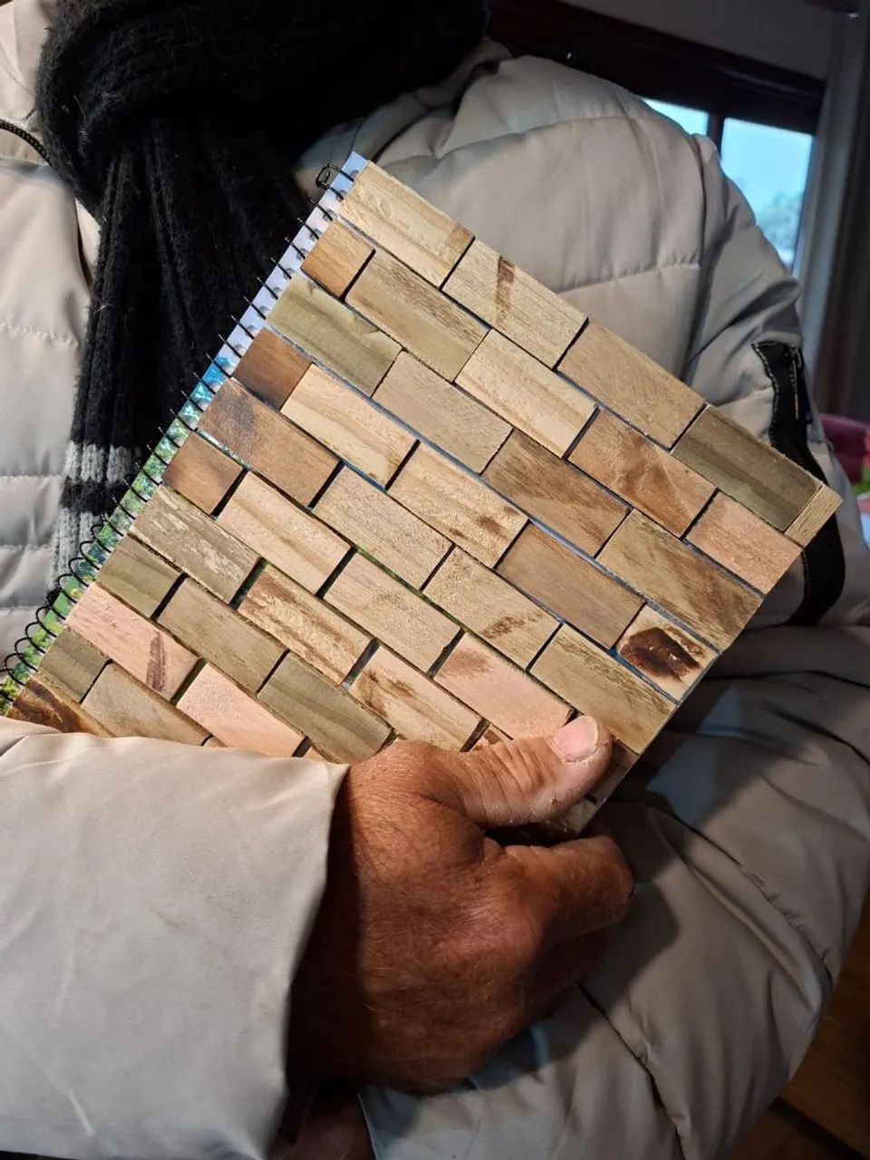 Caderno com capa em madeira - Arte rústica