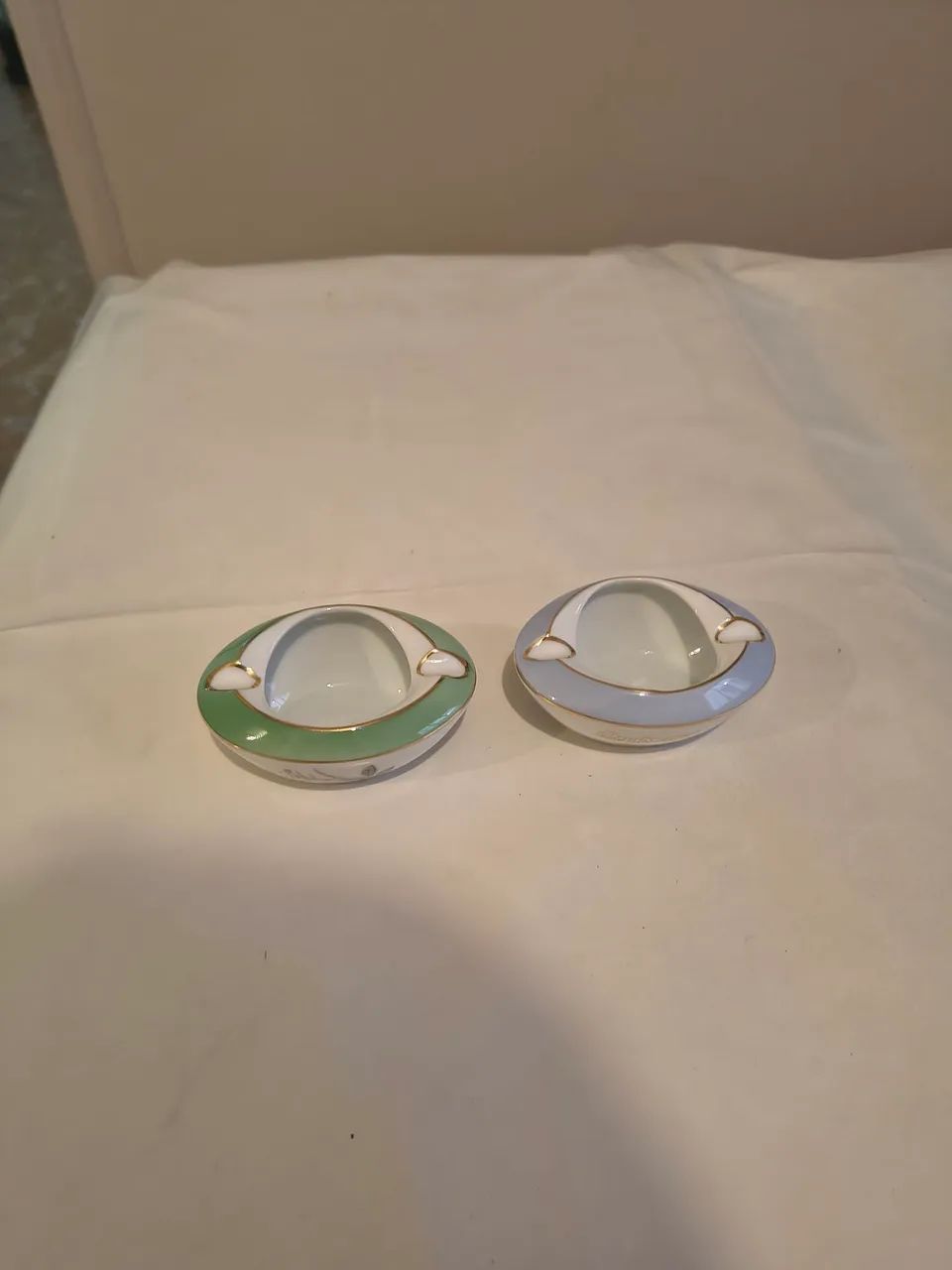 2 cinzeiros de porcelana antigos  - Foto 2
