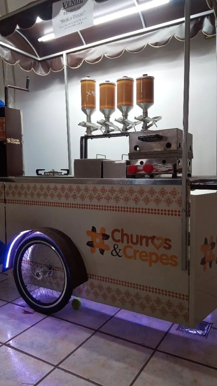 Carrinho de churros e crepe