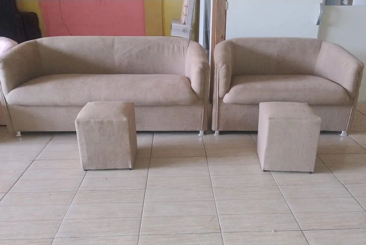 Sofá tipo poltrona 3 lugares com puff - Foto 5