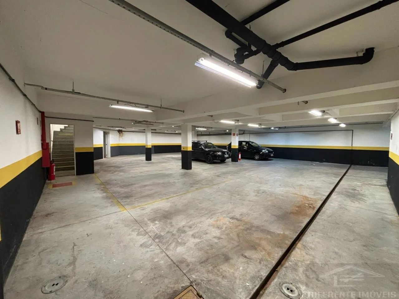 GALPÃO COMERCIAL COM 840m²EXCELENTE PARA ACADEMIA E IGREJAS - Foto 2
