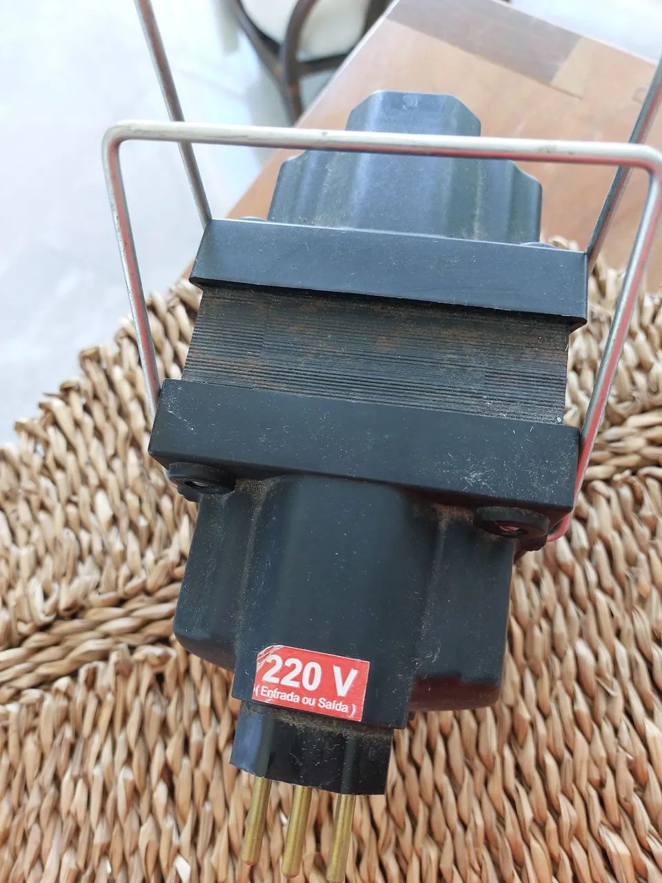 Autotransformador bivolt 1500VA - Foto 2