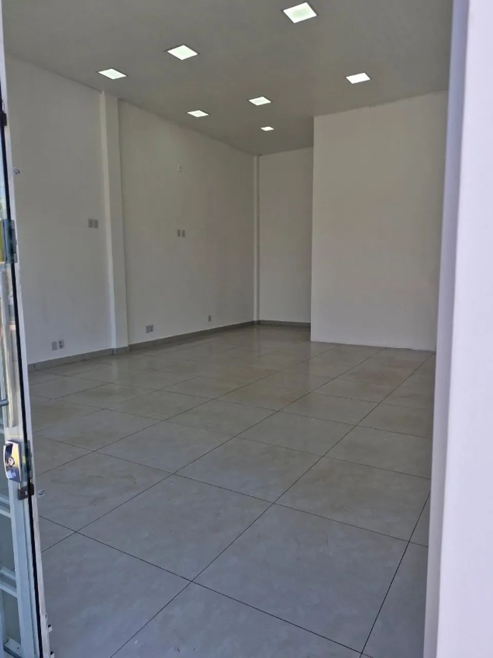 SALA COMERCIAL PARA LOCAÇÃO - Av. Júlio de Castilho, 55 m² - Foto 4
