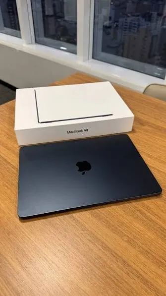 Macbook M4 - 256GB 16RAM - Midnight - Impecável 