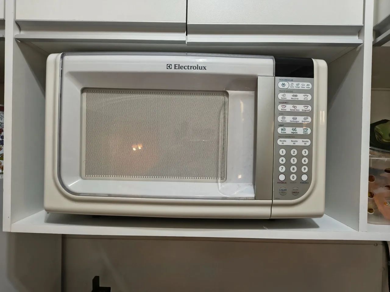 Microondas Eletrolux MEF41 de 31 litros (Não Funciona)