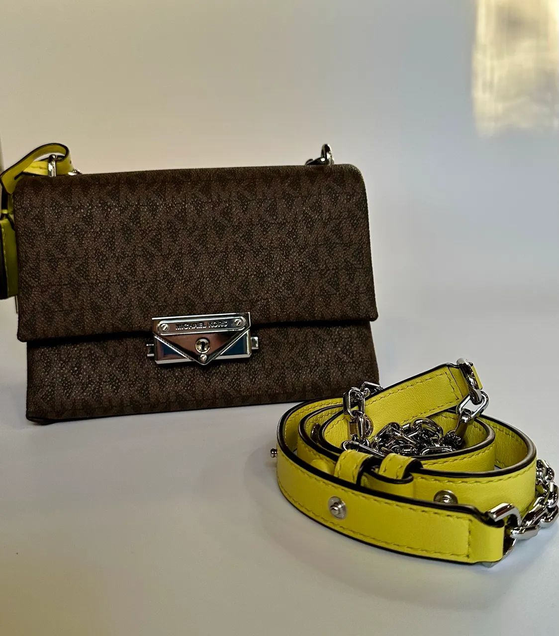 Michael Kors Cece Signature Brown + Lime - Foto 3