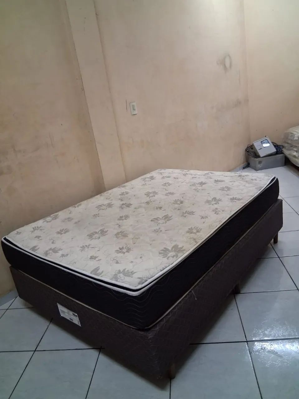 Cama box