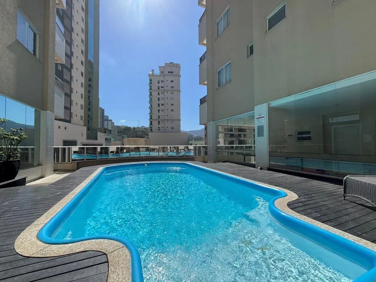 Apartamento quadra mar no Centro de Itapema - Foto 3