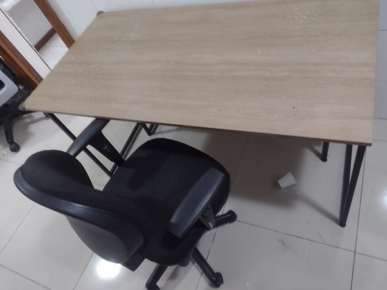 Cadeira e mesa de escritório 