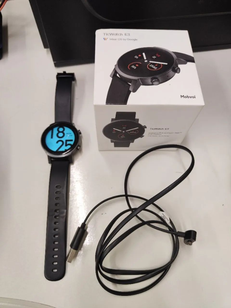 Smartwatch Ticwatch E3 Usado