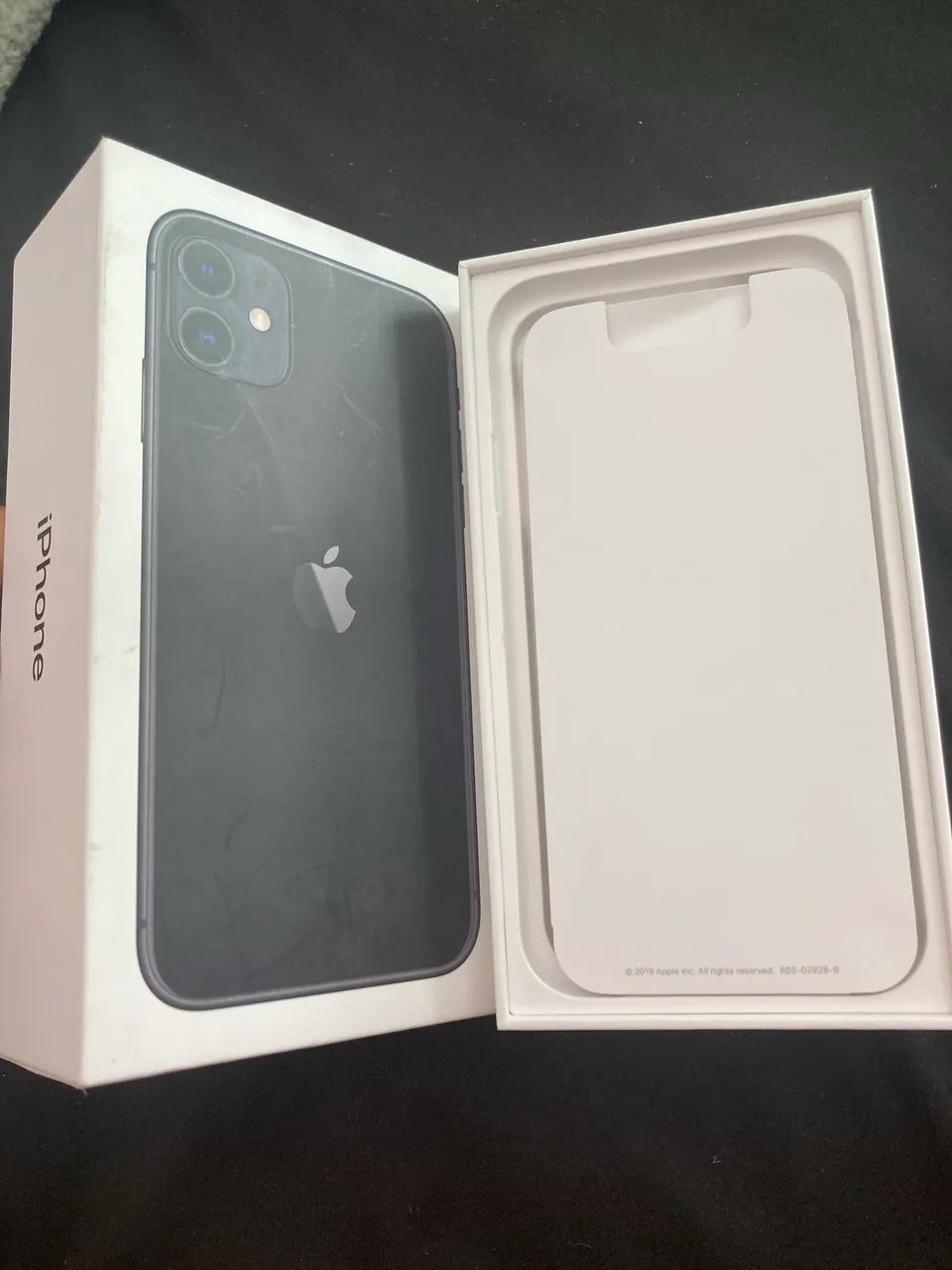 Caixa vazia de iPhone 11 preto 128gb - Foto 5