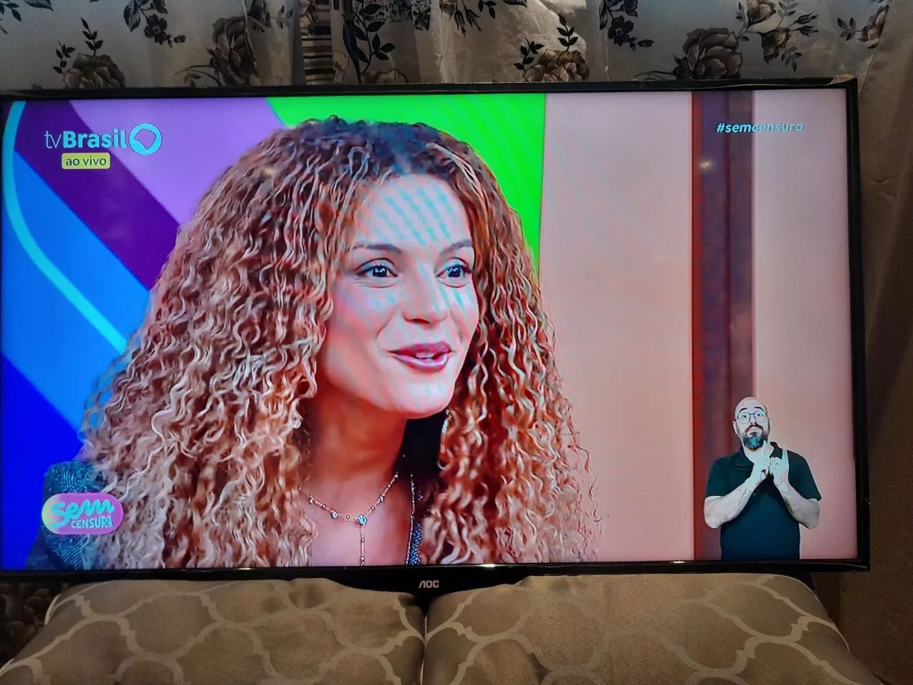 Tv AOC 40 polegadas não é smart 
