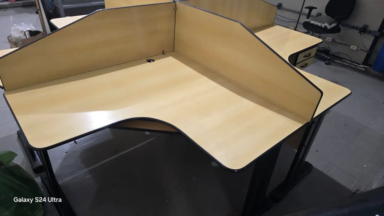 Mesa em ilha para escritorio  - Foto 4