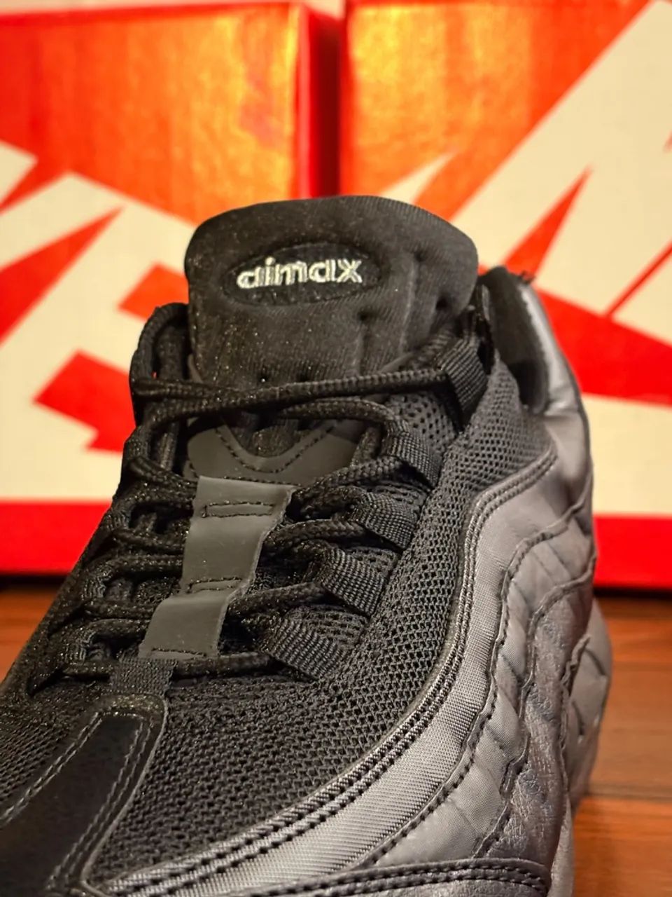 AIR MAX 95 TRIPLE BLACK - Foto 2