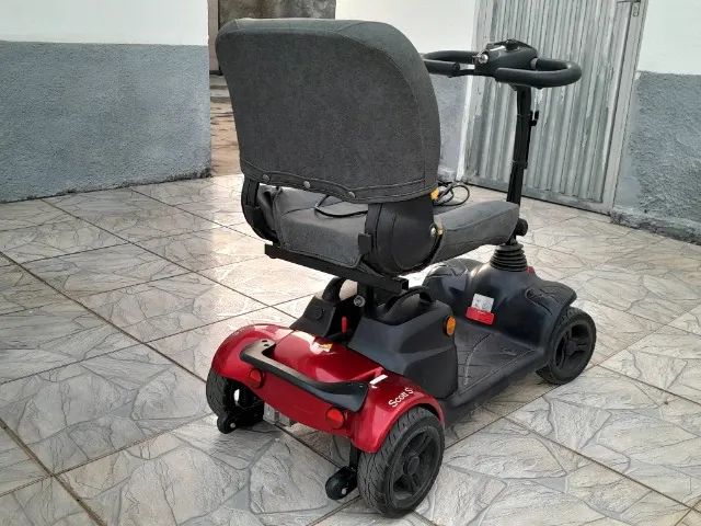 Cadeira de rodas motorizada  - Foto 2