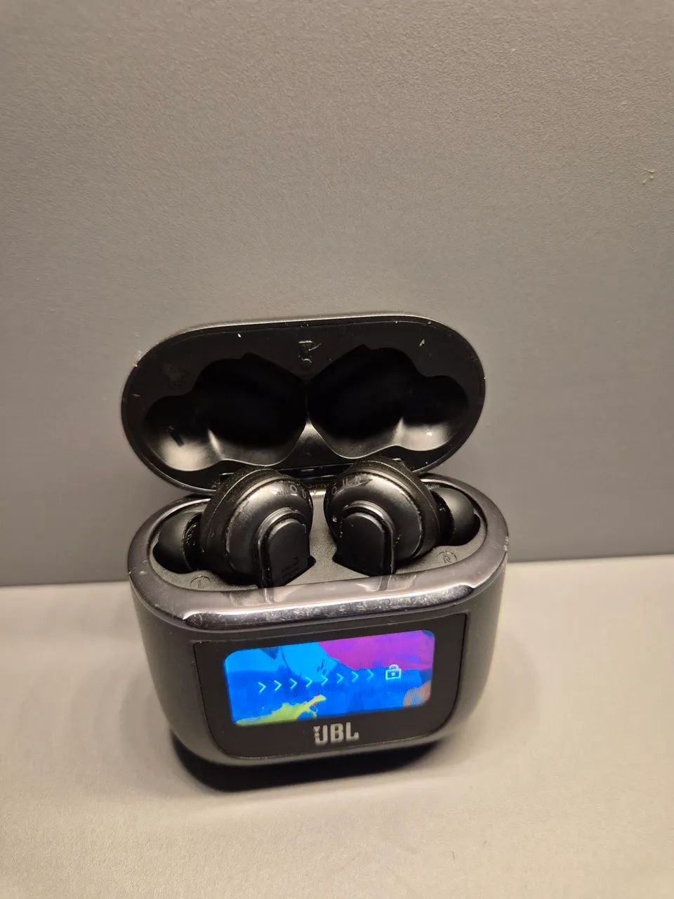 JBL Tour Pro 2
