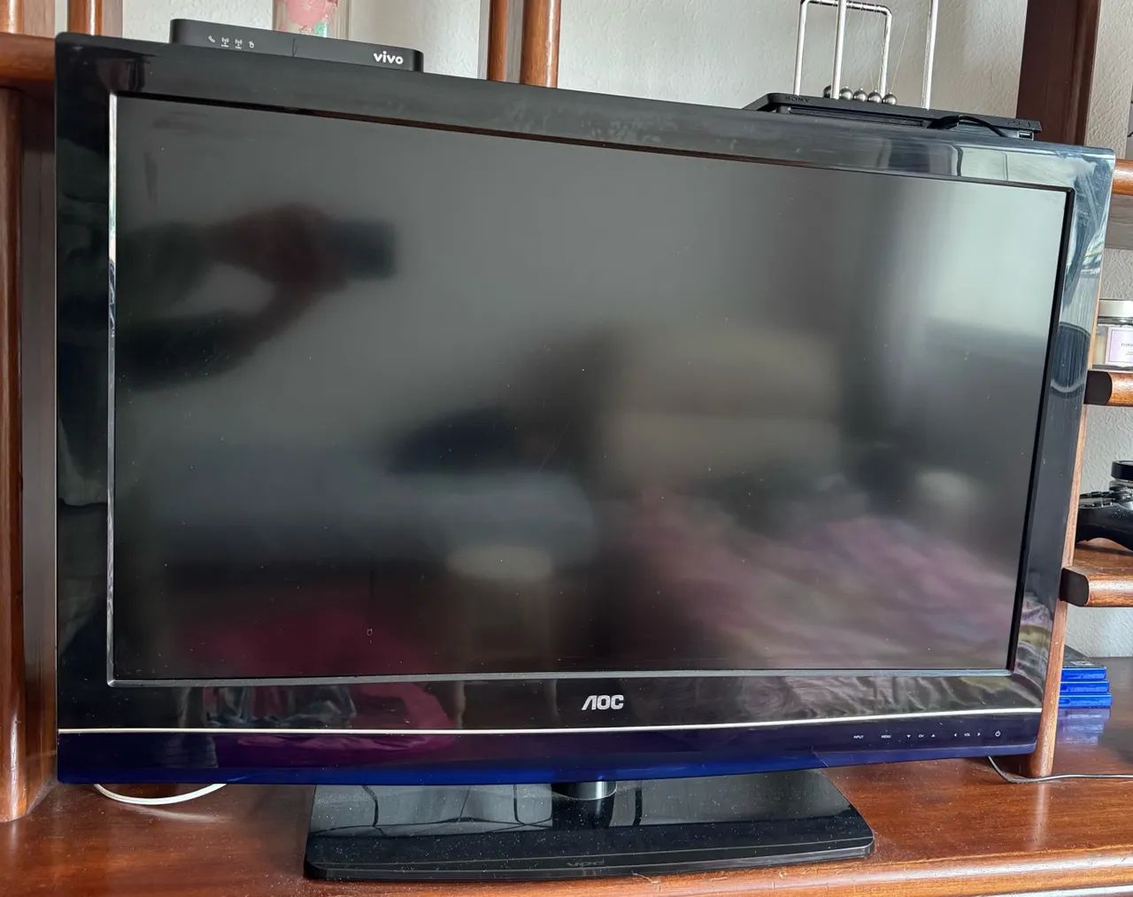 Televisão AOC