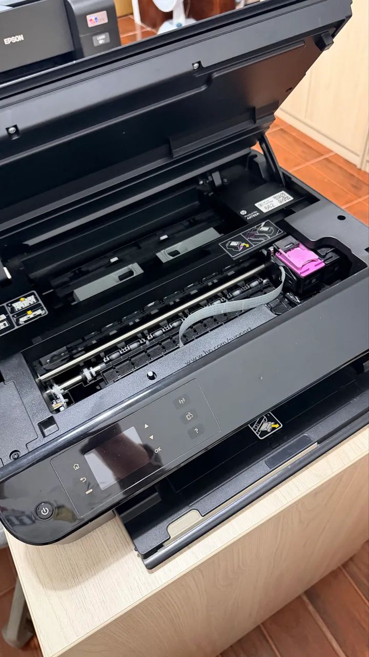 Impressora Deskjet HP 3546 com cartuchos originais - Foto 2