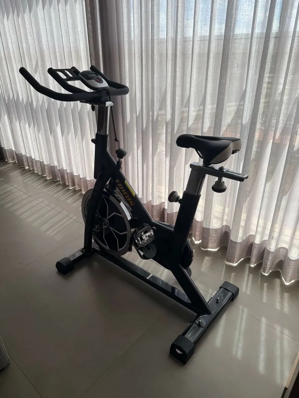 Bicicleta Ergométrica Spinning Roda de Inércia 18kg 