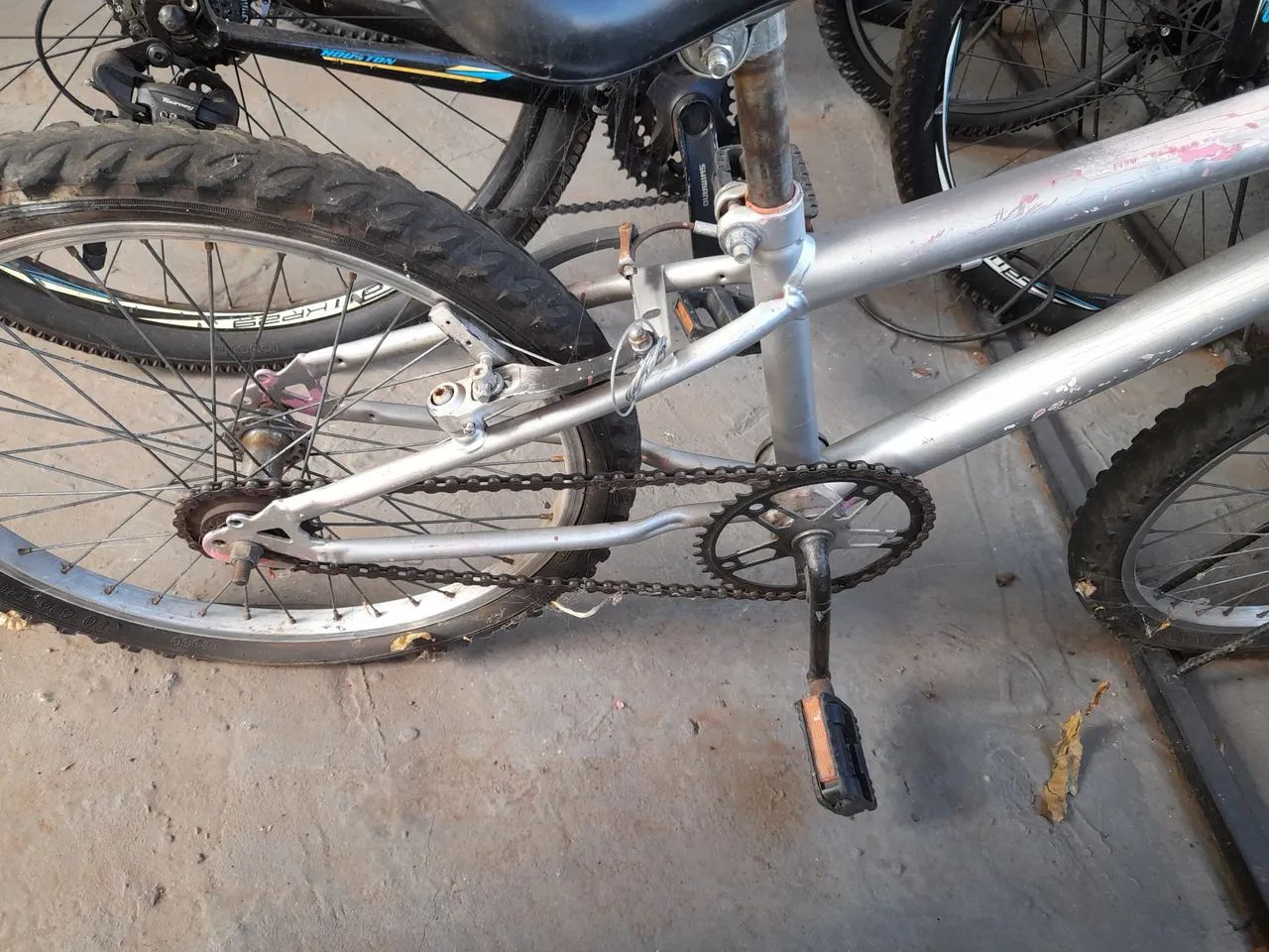 Bicicleta aro 20.  200,00 - Foto 4
