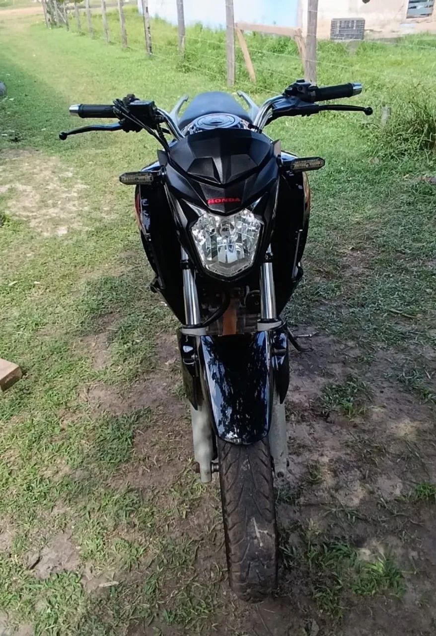 Vendo CB TWISTER em estado de nova quitada e selada  - Foto 2
