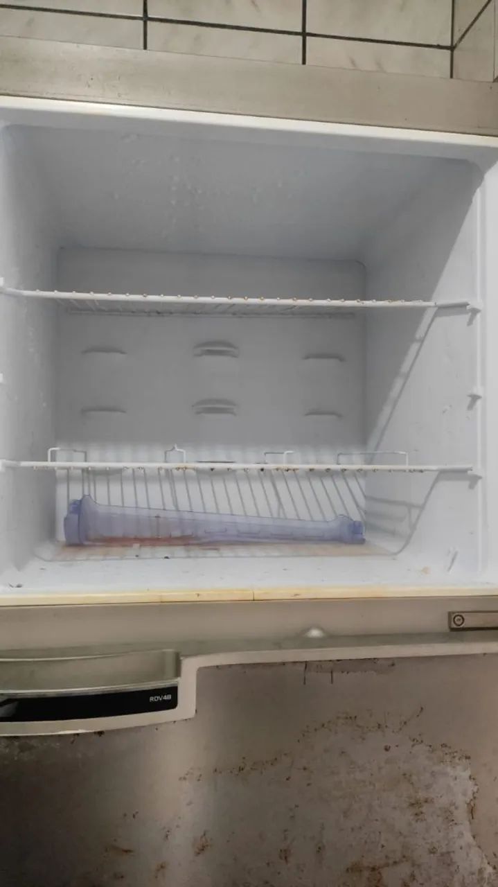 Geladeira inox funcionando perfeitamente  - Foto 3