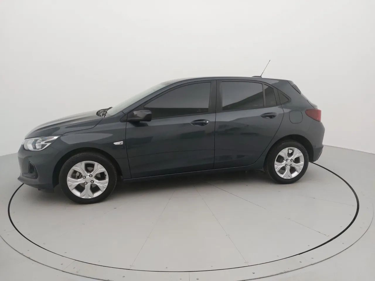 Chevrolet Onix Plus LTZ 1.0 12V TB Flex Aut. 4P, foto 2 de 18