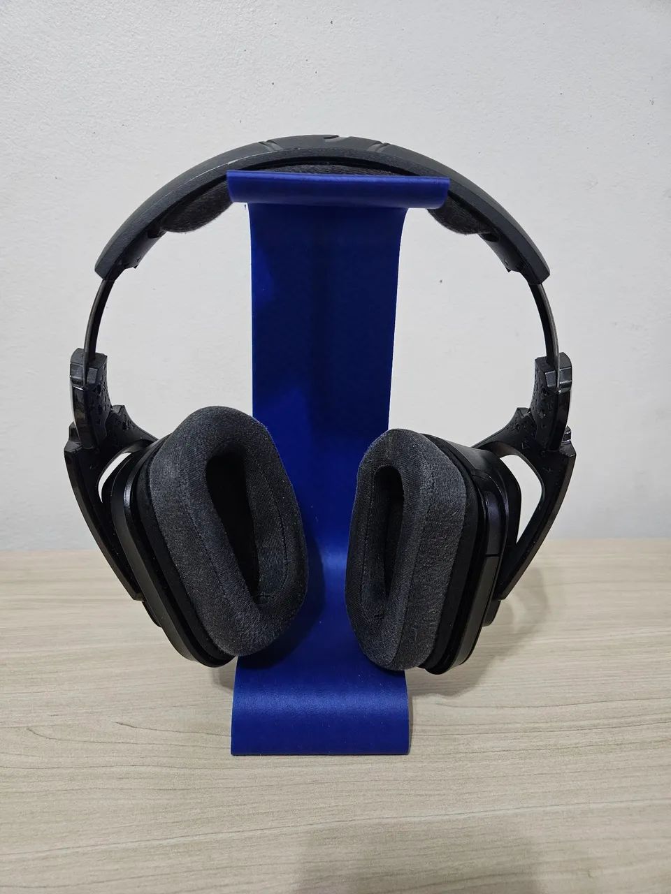 G935
