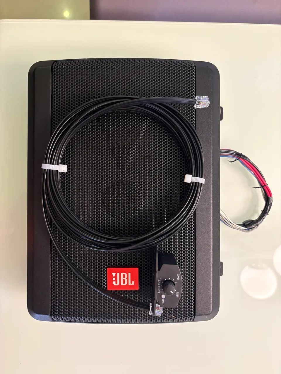 Caixa amplificada slim JBL SW68A-MS 100W RMS - Foto 5