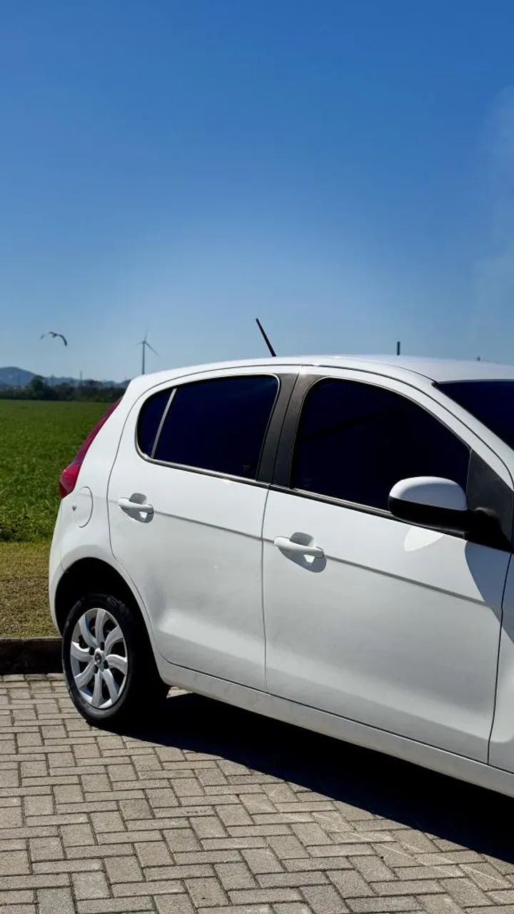 Fiat Palio Attractive 1.0 EVO Fire Flex 8V 5P 2016 - Foto 3