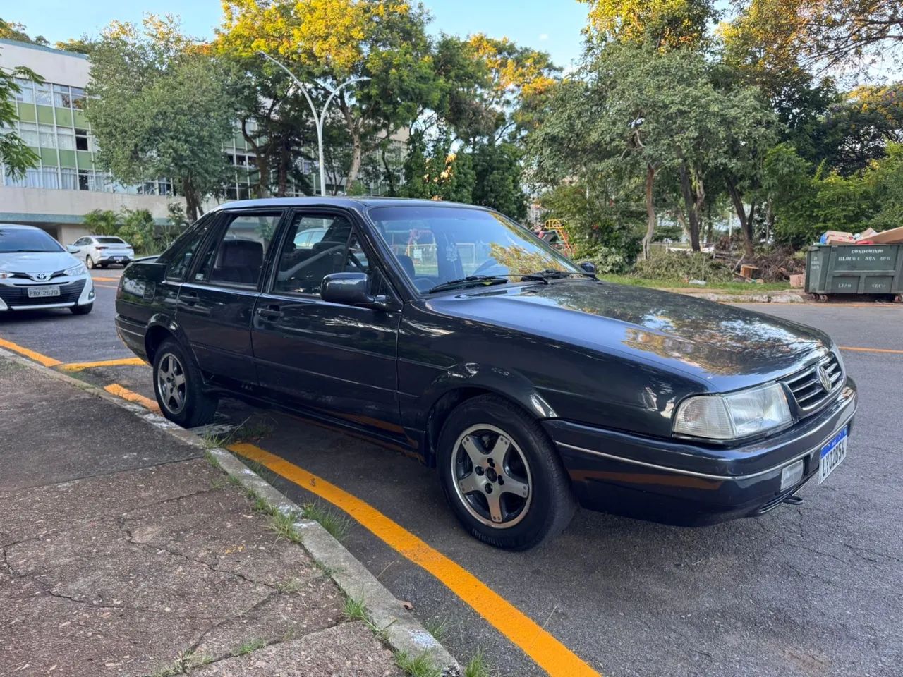 Volkswagen Santana Exclusiv 2.0 MI/ Executivo 2.0i 1997