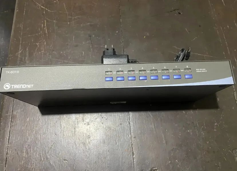 Switch Trendnet Tk-801r 8 Portas (Usado) - Foto 3