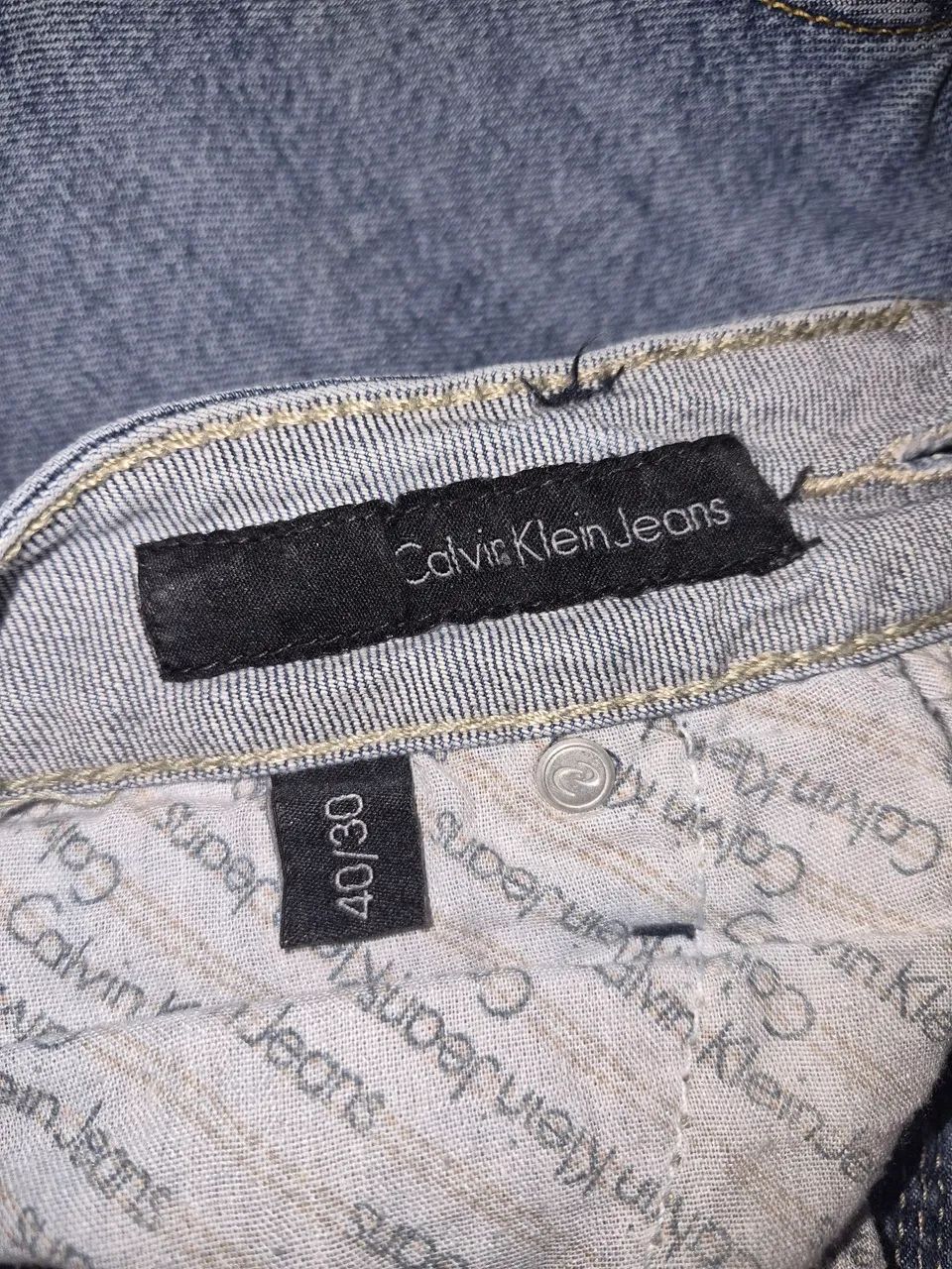Calça Calvin Klen - tam M - Foto 2